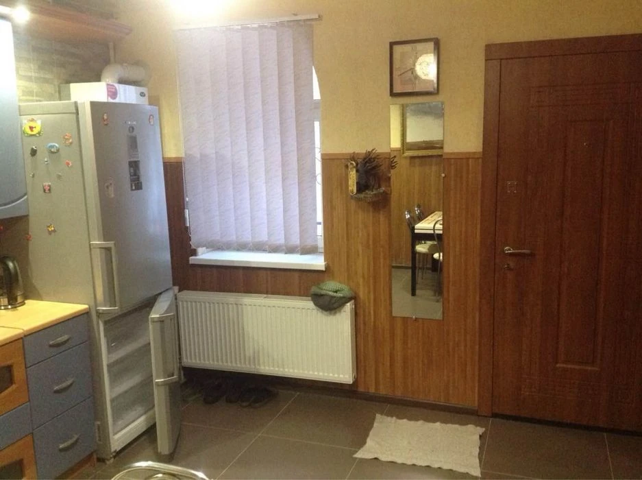 Дом 7-ком., р-н Центр 260 м²+ банный комплекс с гаражом(160м