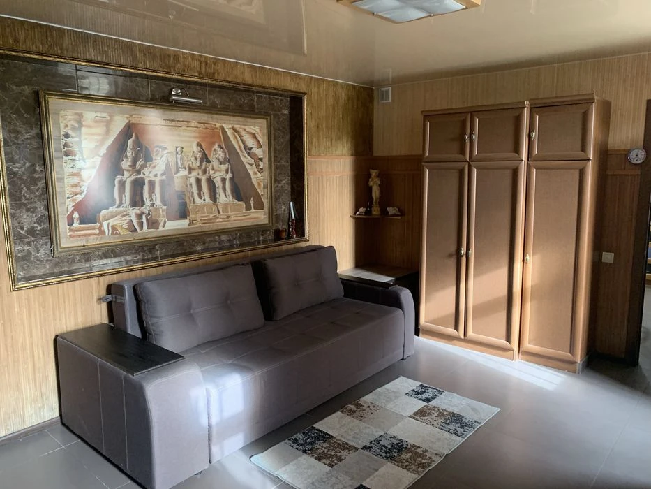 Дом 7-ком., р-н Центр 260 м²+ банный комплекс с гаражом(160м