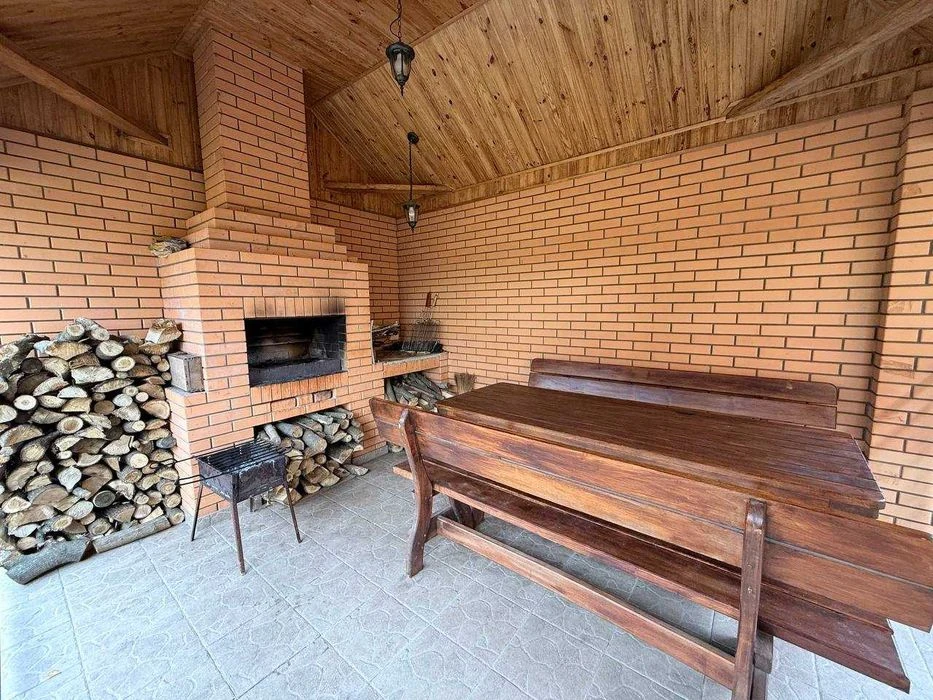 Продаж двоповерхового будинку! 7 хвилин від центру міста!
