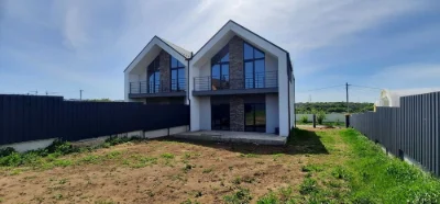 Продам стильний будинок-дуплекс з дизайнерським ремонтом