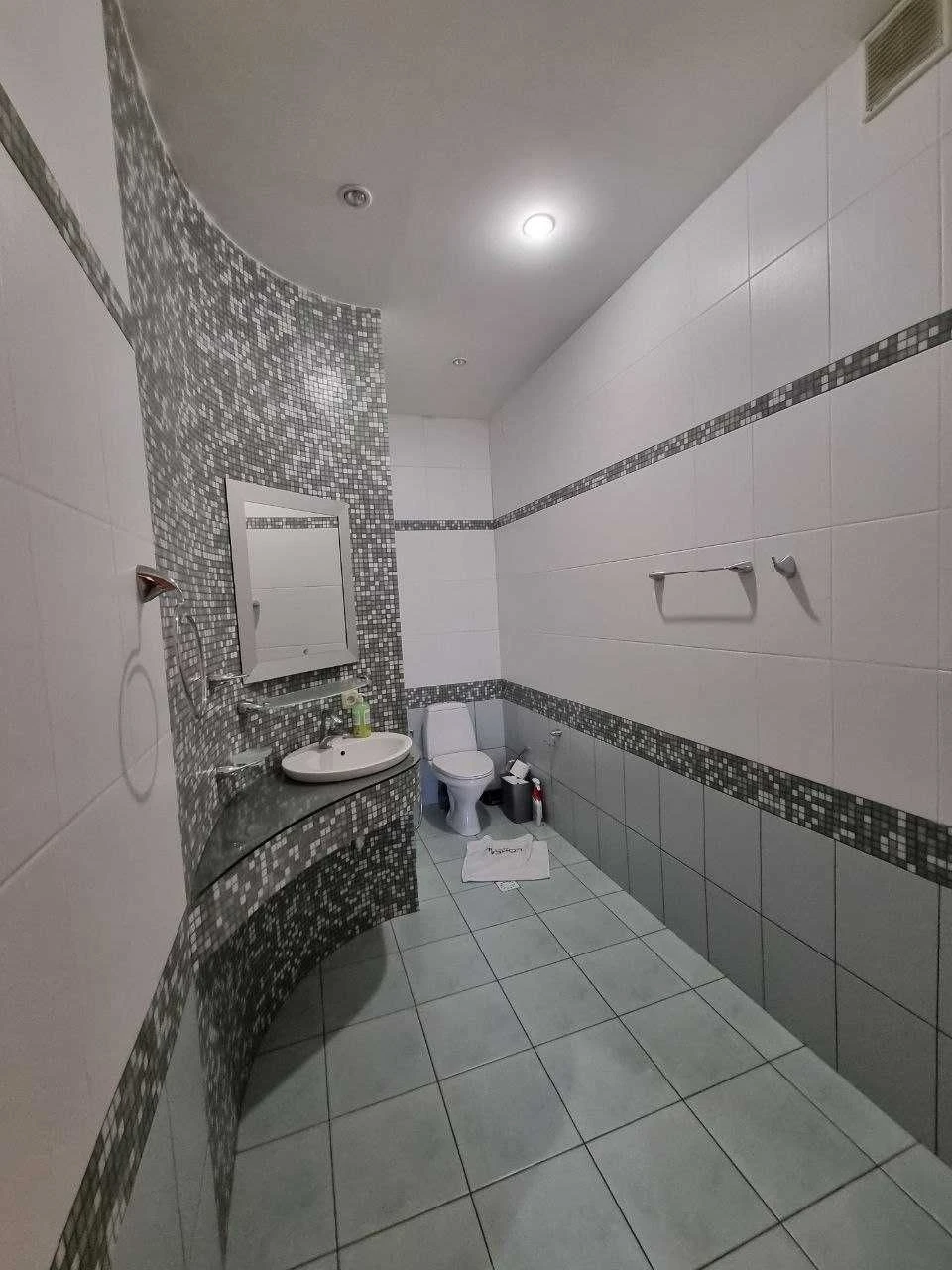 Продаж будинку в центрі