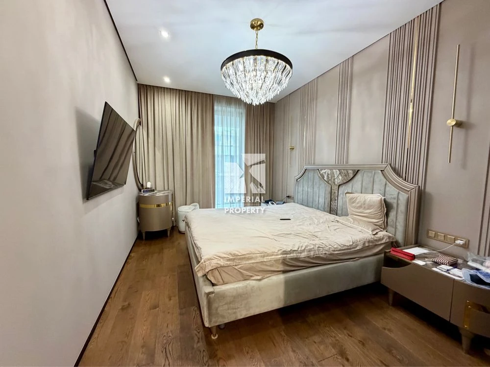 Продаж унікального будинку в котеджному містечку Sherwood! Е
