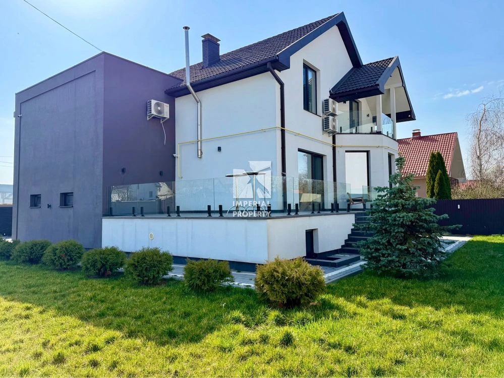 Продаж стильного газифікованого будинку в Ужгороді !