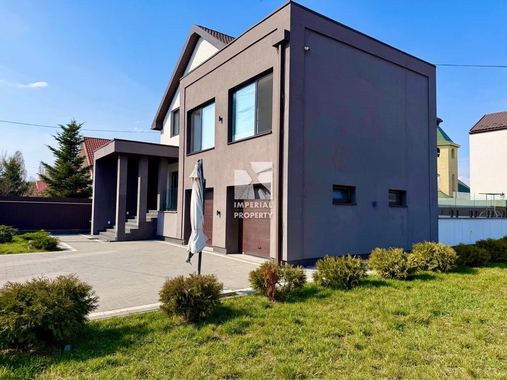 Продаж стильного газифікованого будинку в Ужгороді !