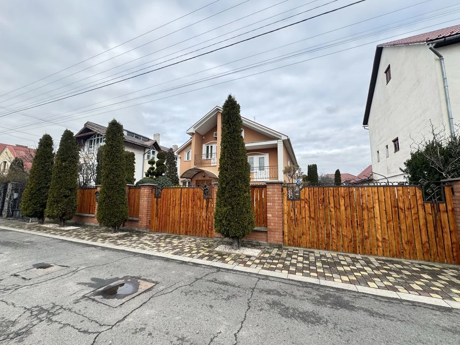 Продаж Будинок/8сотин/Газове опалення/Ужгород