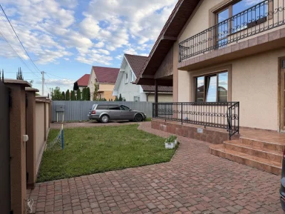 Продаж американки 4 кімнати,газ,гараж