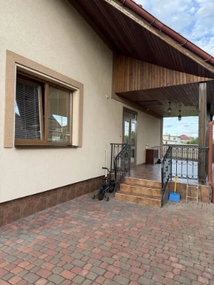 Продаж американки 4 кімнати,газ,гараж