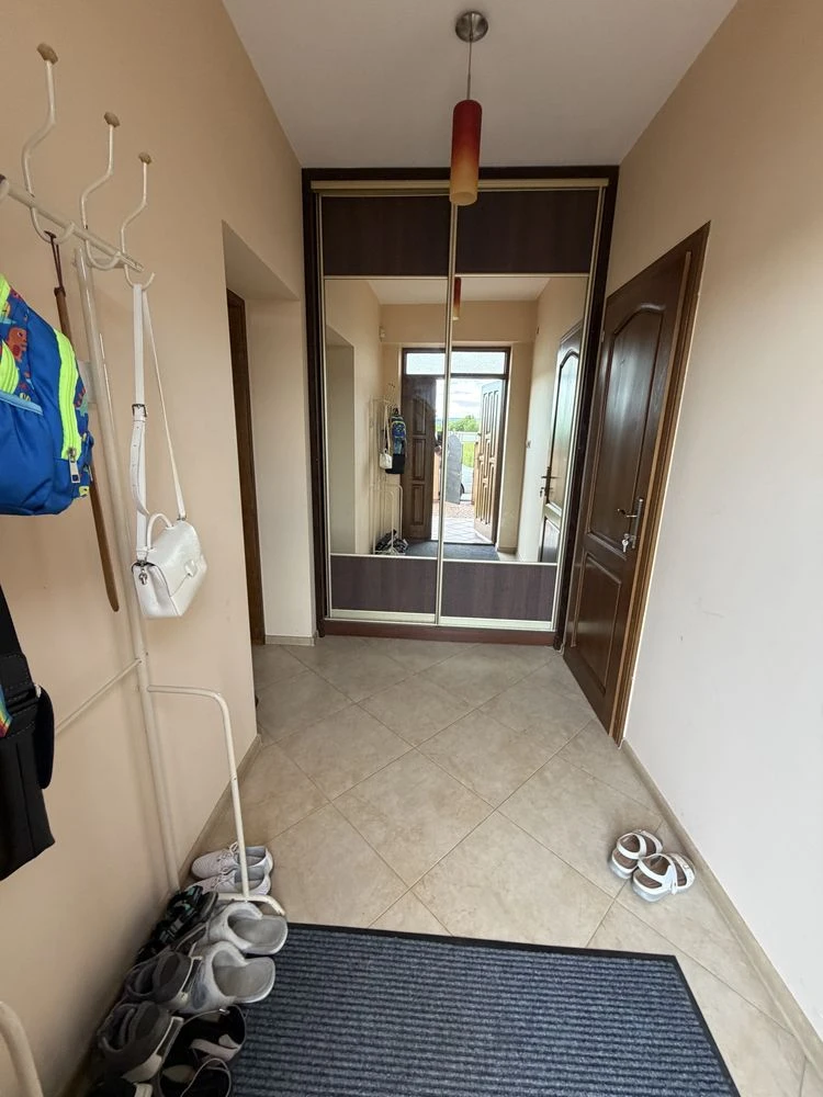 Продаж американки 4 кімнати,газ,гараж