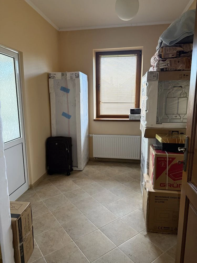 Продаж американки 4 кімнати,газ,гараж