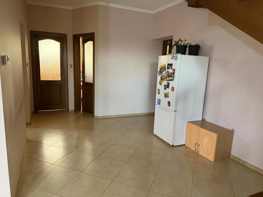 Продаж американки 4 кімнати,газ,гараж