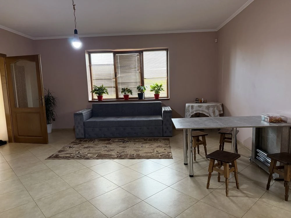 Продаж американки 4 кімнати,газ,гараж