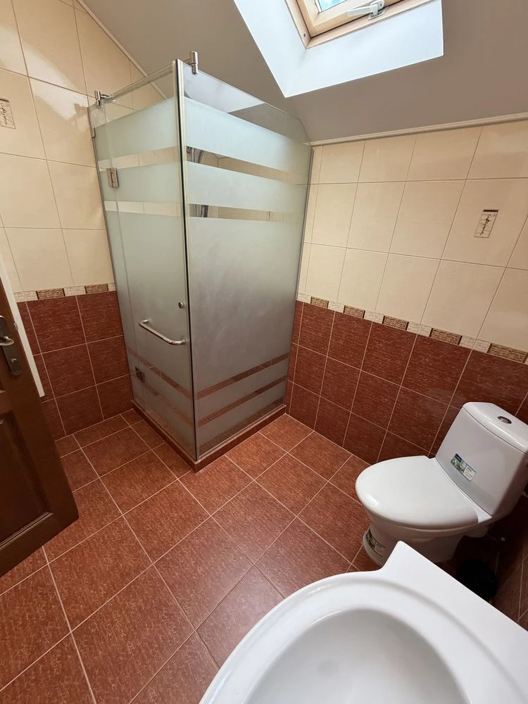 Продаж американки 4 кімнати,газ,гараж