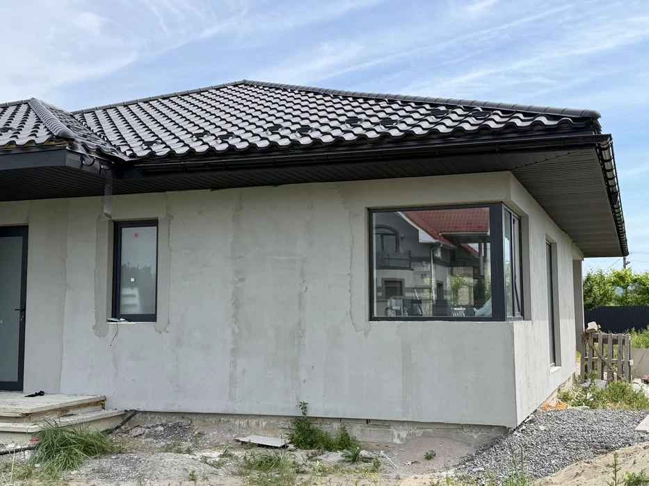 Продаж американки з великою ділянкою