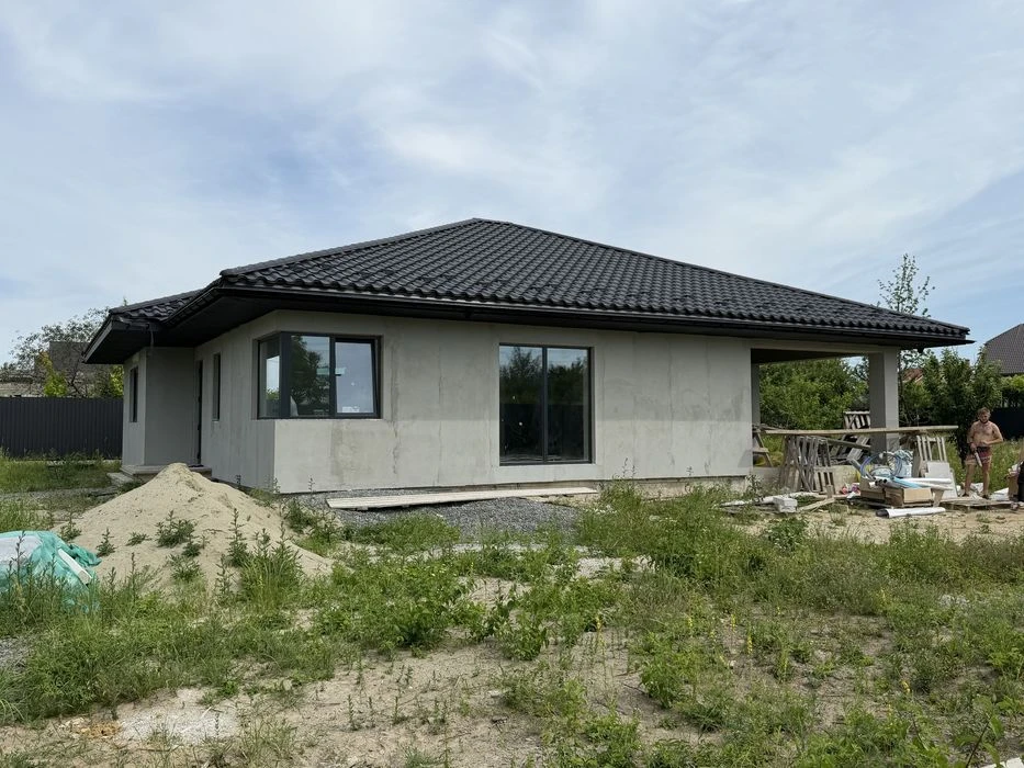Продаж американки з великою ділянкою