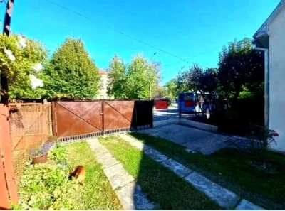 Продам будинок Ужгород Закарпатська обл, центр,, 7 соток під