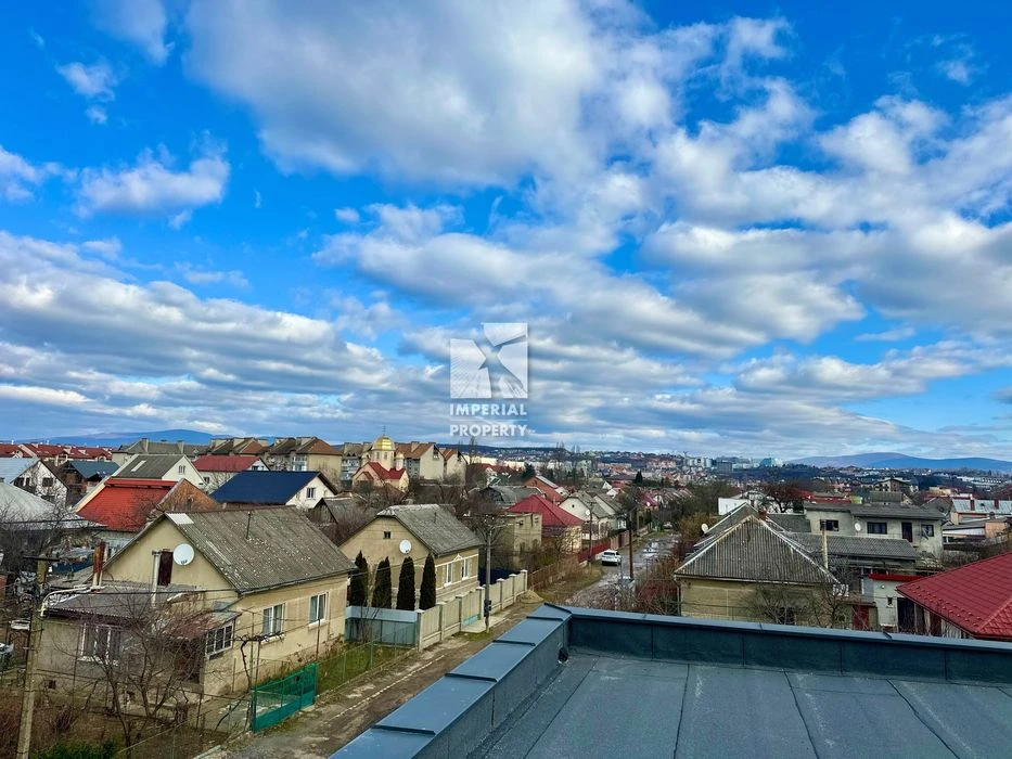 Продажа якісного котеджа по вул Загрська! Набережна 5 хв! Уж