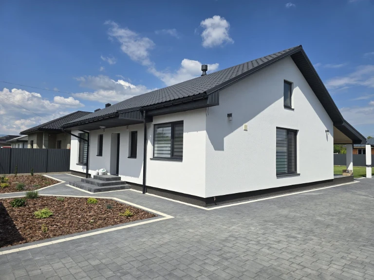 Сучасний БУДИНОК  141,4 м² з ремонтом для сім’ї  1 км. від У