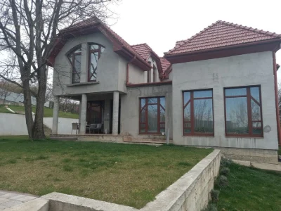 Продається будинок в престижному районні міста