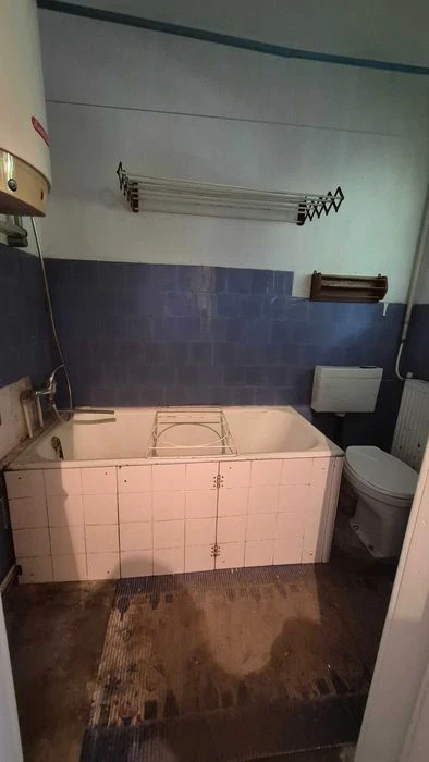 Будинок для РУКАСТИХ чоловіків.