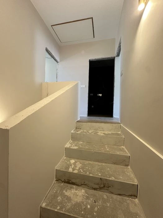 Продаж сучасного двоповерхового котеджу  в елітному районі Ч