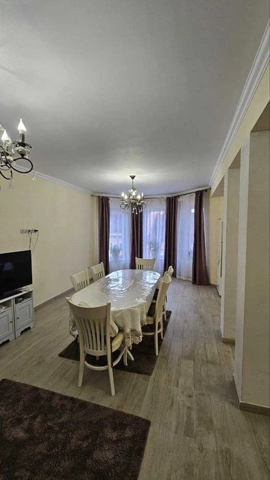 Приватний будинок в Ужгороді — простір, тиша, комфорт та авт