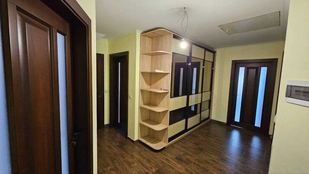 Приватний будинок в Ужгороді — простір, тиша, комфорт та авт