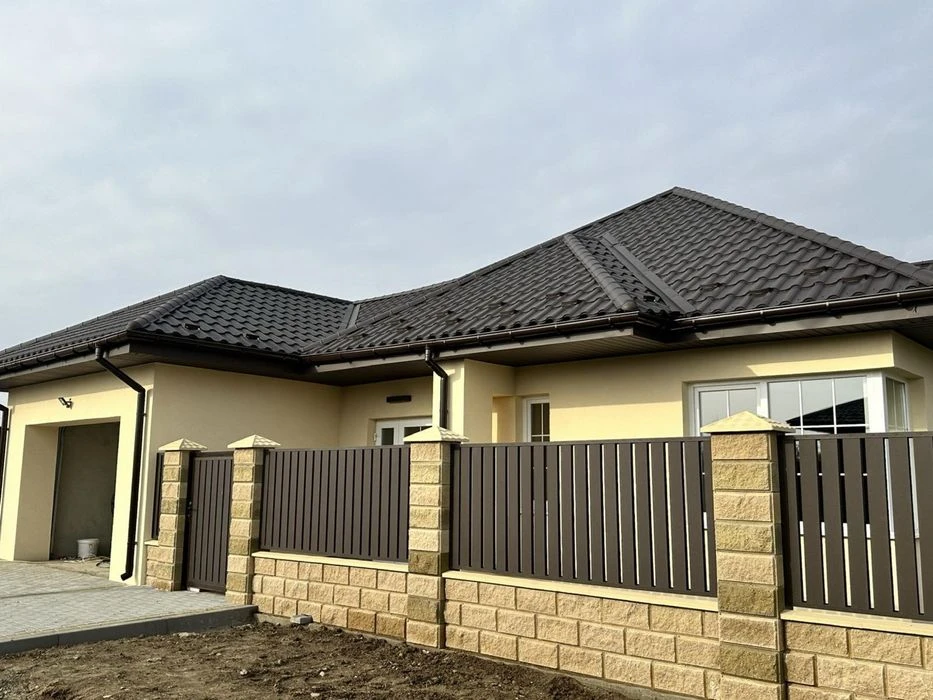 Продаж чорнового 3 кмн. будинку м.Ужгород п-н Садовий