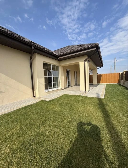 Продаж чорнового 3 кмн. будинку м.Ужгород п-н Садовий