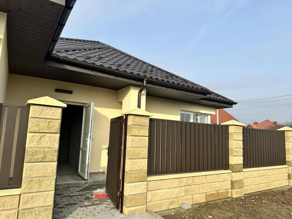 Продаж чорнового 3 кмн. будинку м.Ужгород п-н Садовий