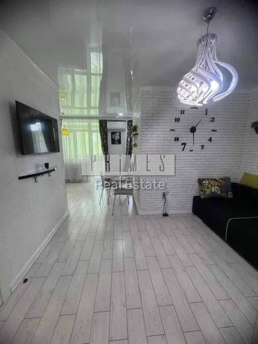 1-room apartment for sale with furniture and appliances, Brooklyn residential complex, Ya st.