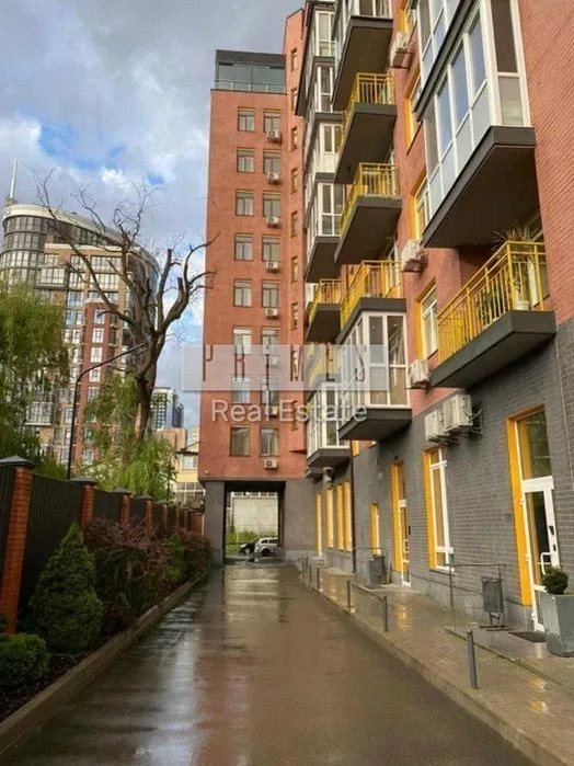 1-room apartment for sale with furniture and appliances, Brooklyn residential complex, Ya st.
