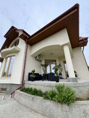 Продаж затишного будинку в Баранинцях