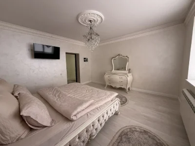 Продаж будинку ,з шикартним ремонтом /1000$ кв