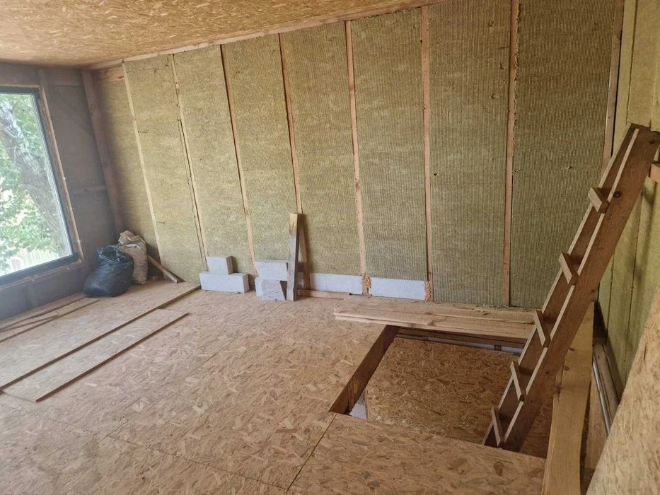 Продам будинок дачу на 5 причалі біля сахарного заводу.