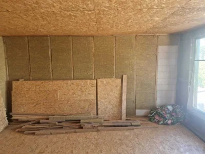 Продам будинок дачу на 5 причалі біля сахарного заводу.