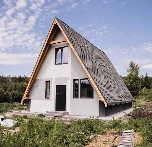 Будівництво A-frame будинку з фундаментом під ключ на вашій