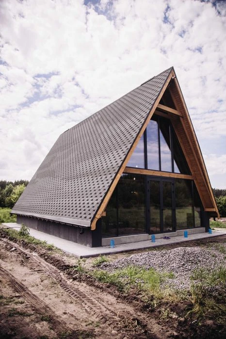 Будівництво A-frame будинку з фундаментом під ключ на вашій