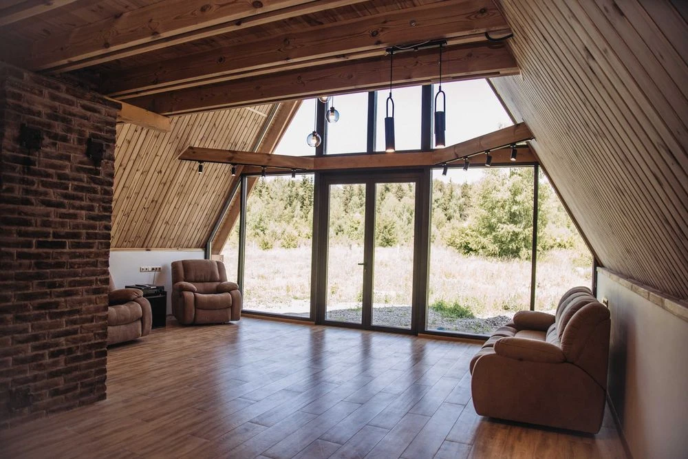 Будівництво A-frame будинку з фундаментом під ключ на вашій