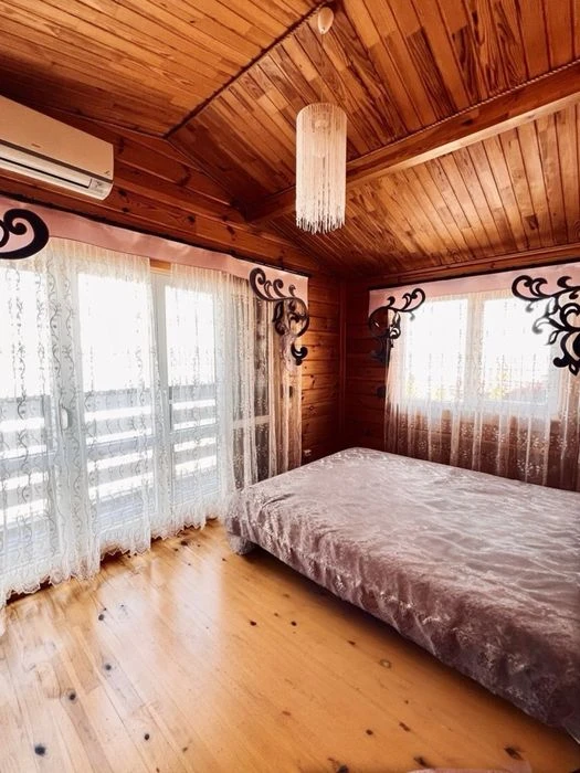 Перша лінія Дніпра. Продаж унікального будинку 120 кв.м. на