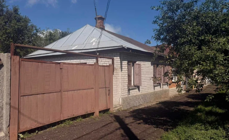 Продаж частини будинку в тихому центрі, район ТЦ Любава