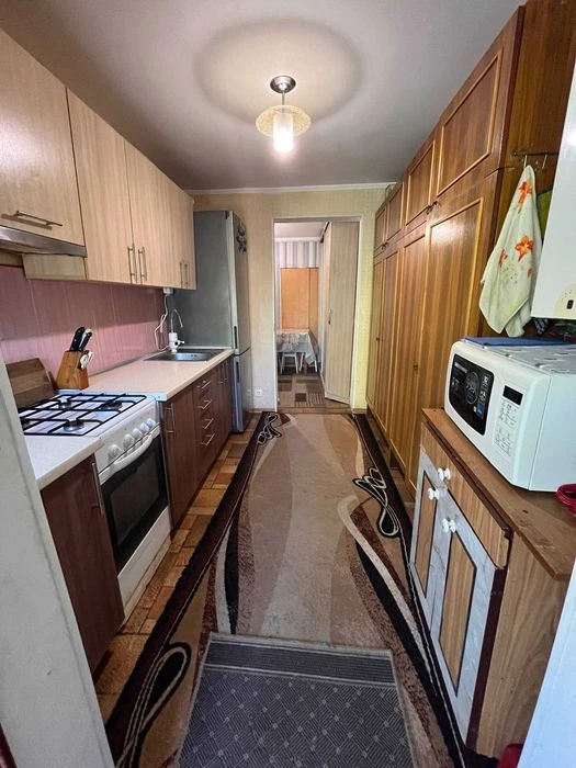 Продаж 1/2  будинка з гаражем в районі ТРЦДепо, ділянка прив