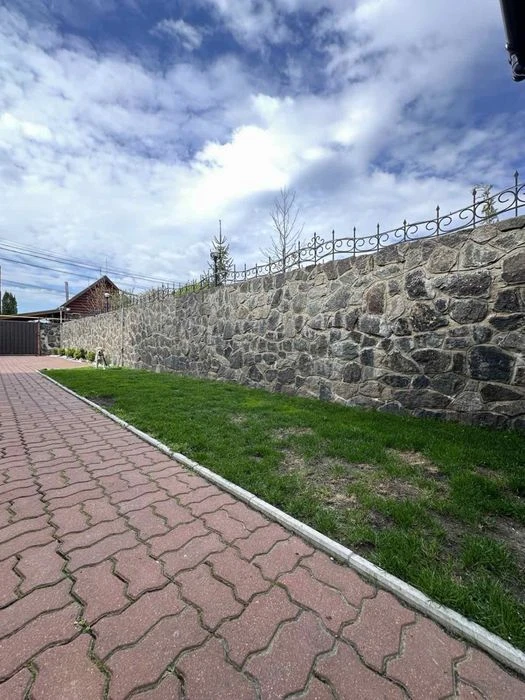 Приватний будинок