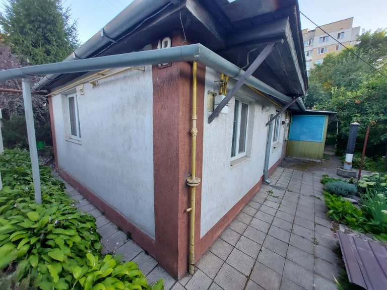 Продаж будинку біля 21 школи