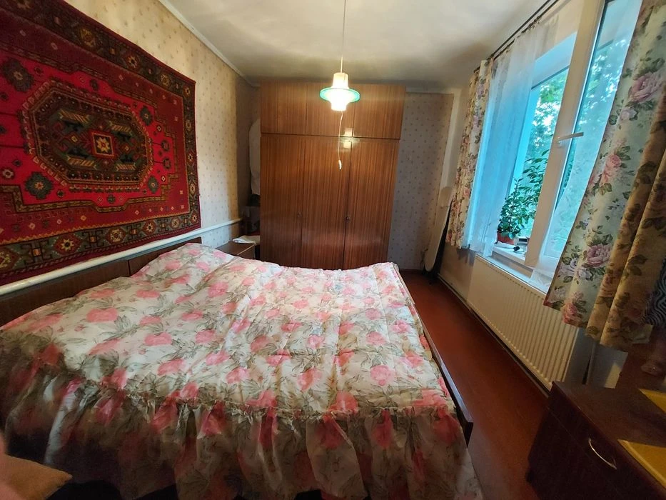 Продаж будинку біля 21 школи