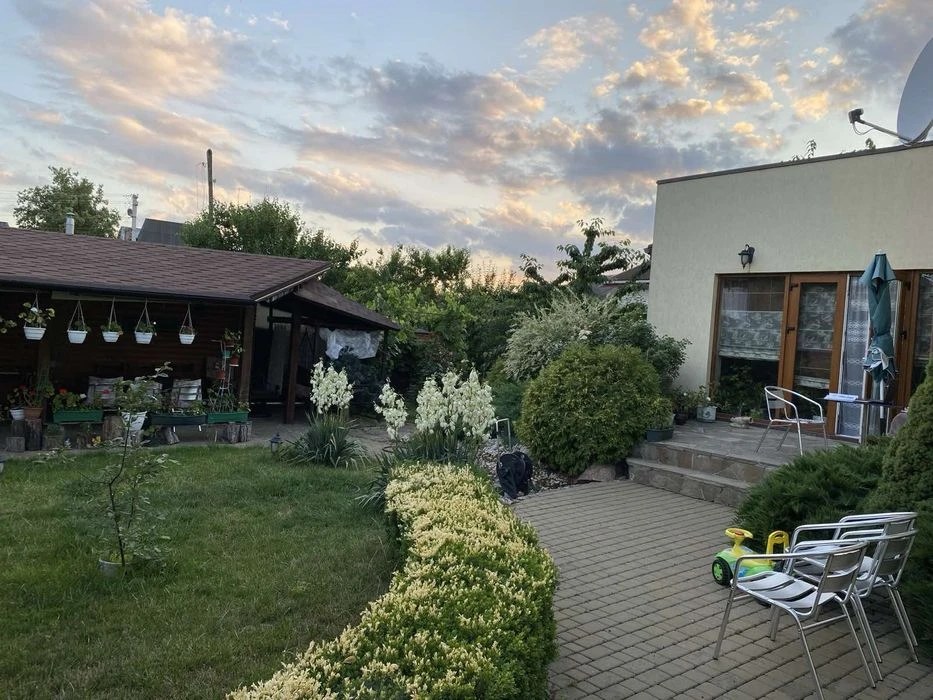 Продам будинок р-н Казбет, центр
