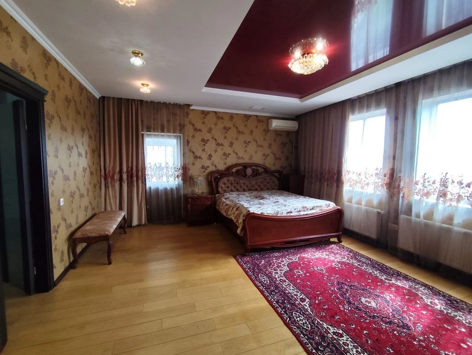 Продам будинок р-н Казбет, центр