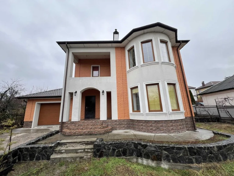 Продаж двоповерхового будинку вул. Надпільна