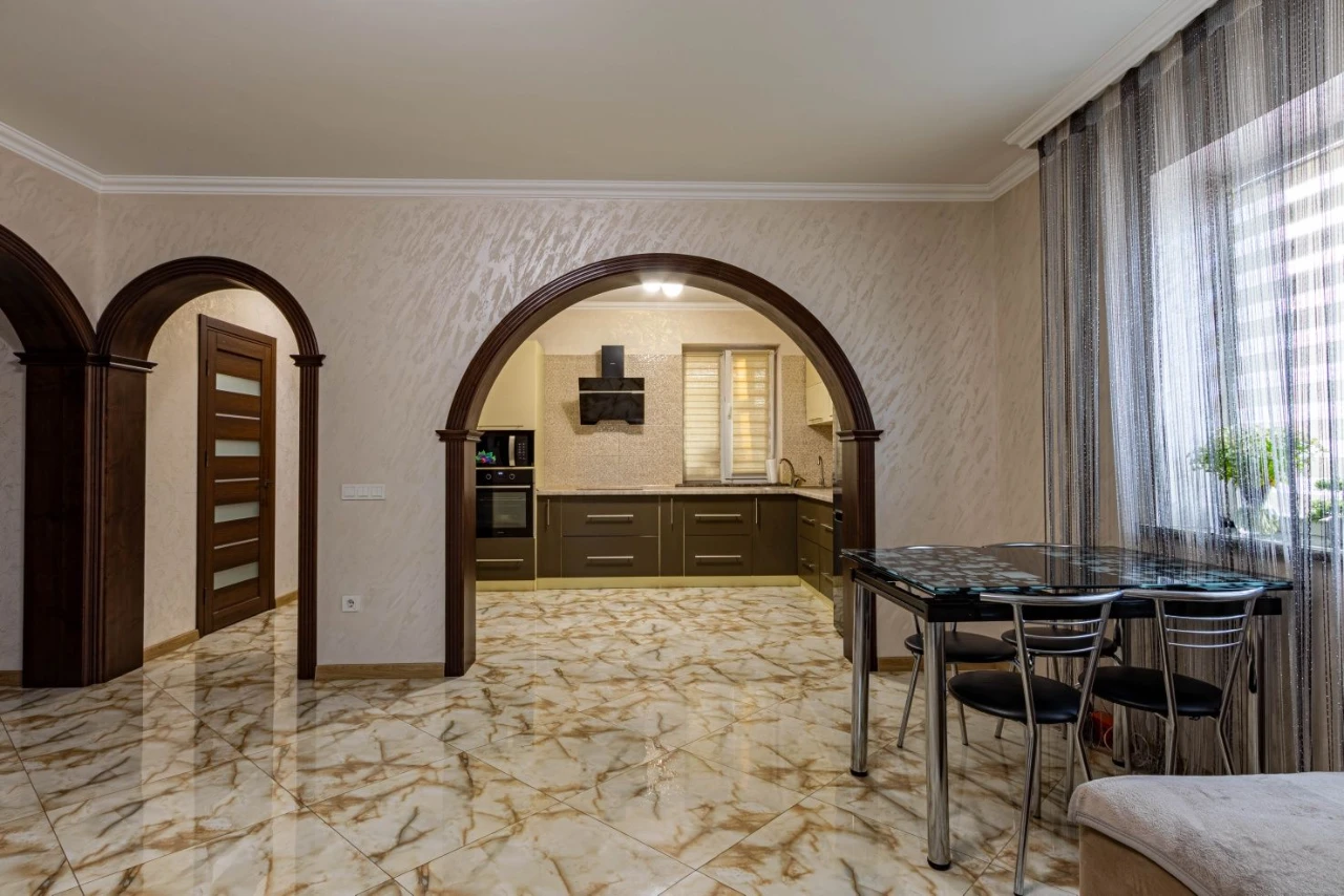 Продається  Будинок 125 м² з ремонтом | 20 соток | гараж | 5