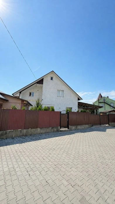 Продається будинок біля Калинівського ринку