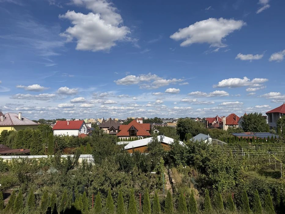 Продаж! Елітний будинок з міськими комунікаціями